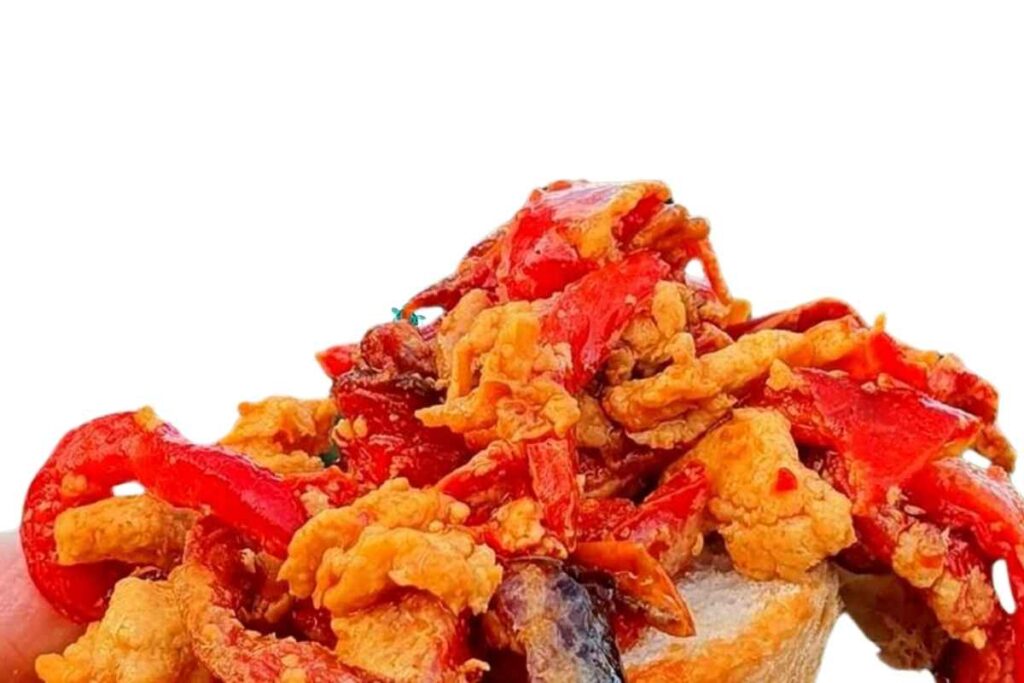 La ricetta originale di Pipindune e ove: semplicità e genuinità. Cornetti, uova e olio d’oliva: gli ingredienti di un piatto iconico. Come preparare Pipindune e ove con ingredienti freschi. Pipindune e ove: il piatto abruzzese che conquista tutti.